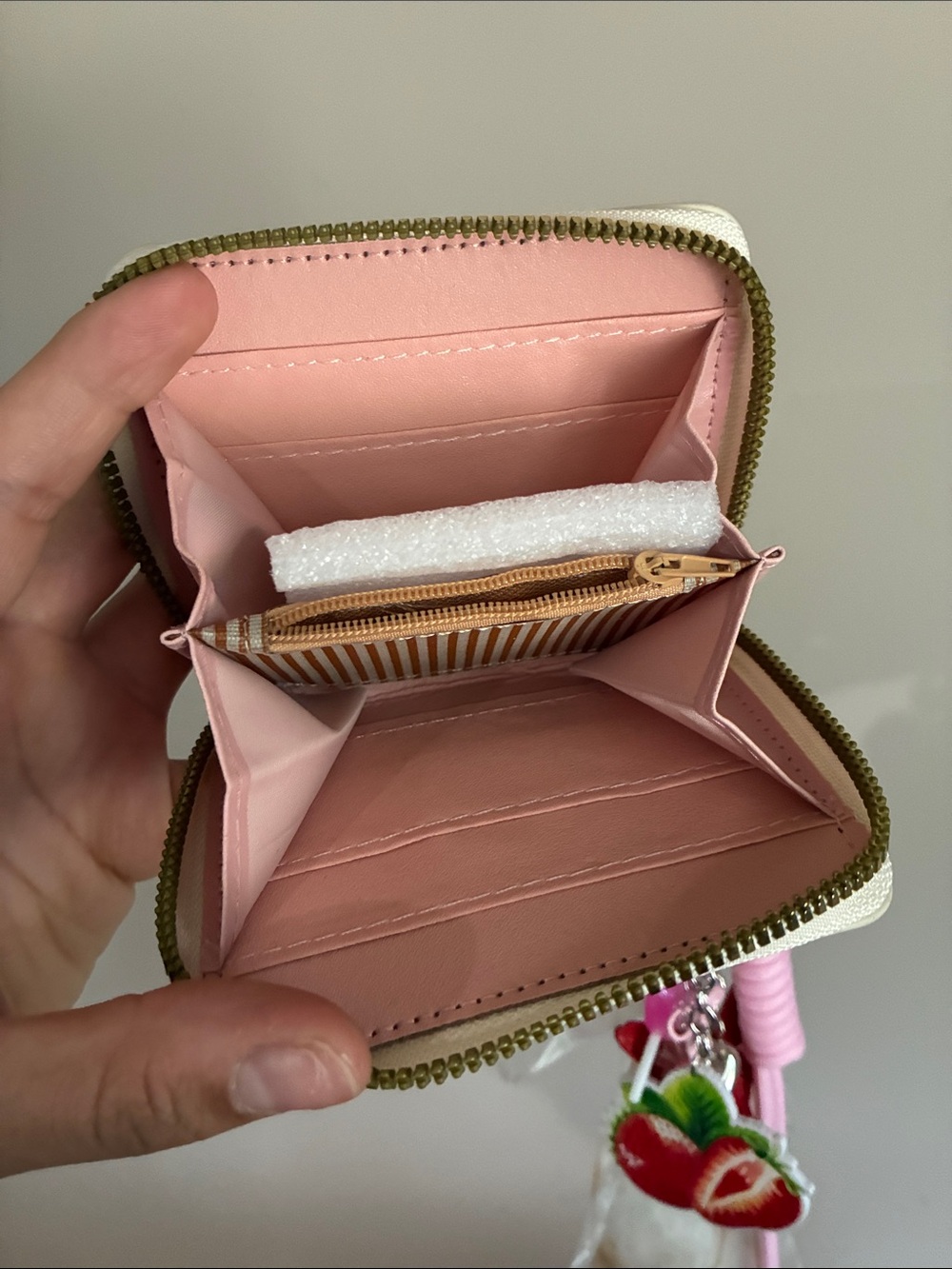 Strawberry Shortcake Wallet Keychain Bag Charm - Picture 3 of 4